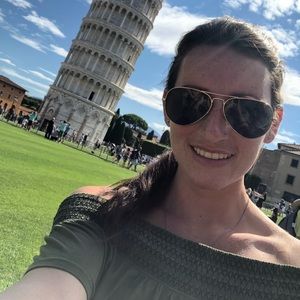 Meet your Posher, Victoria